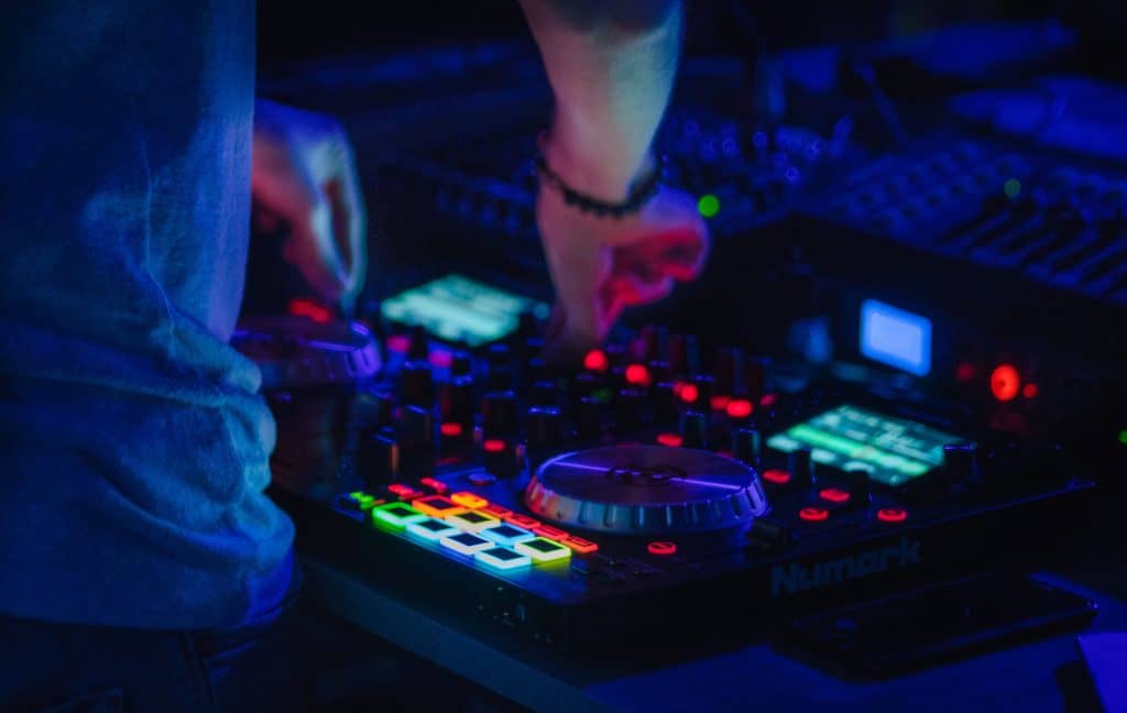 Top 15 DJ Tips: Grasp the DJing Basics